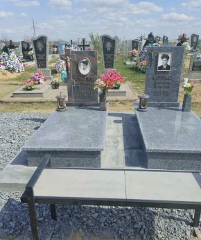 Памятник двойной 89